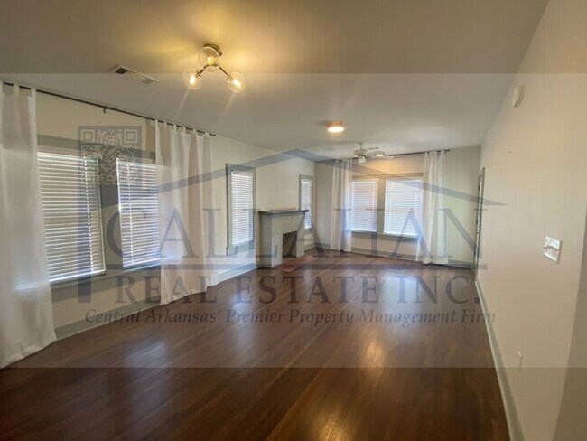 Foto del edificio - Hillcrest 2 Bedroom Bungalow