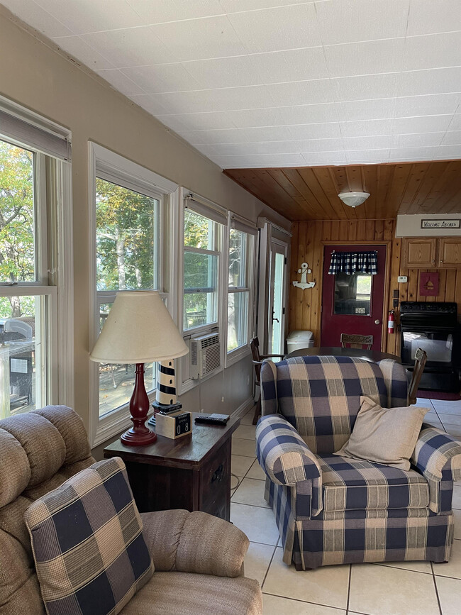 Foto del edificio - 7840 Ribeck Ln