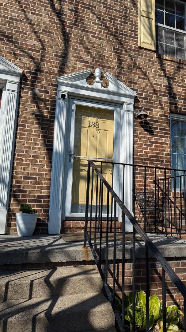 Foto del edificio - 138 Parkside Dr