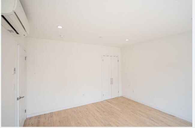 Building Photo - 2481 Ocean Ave