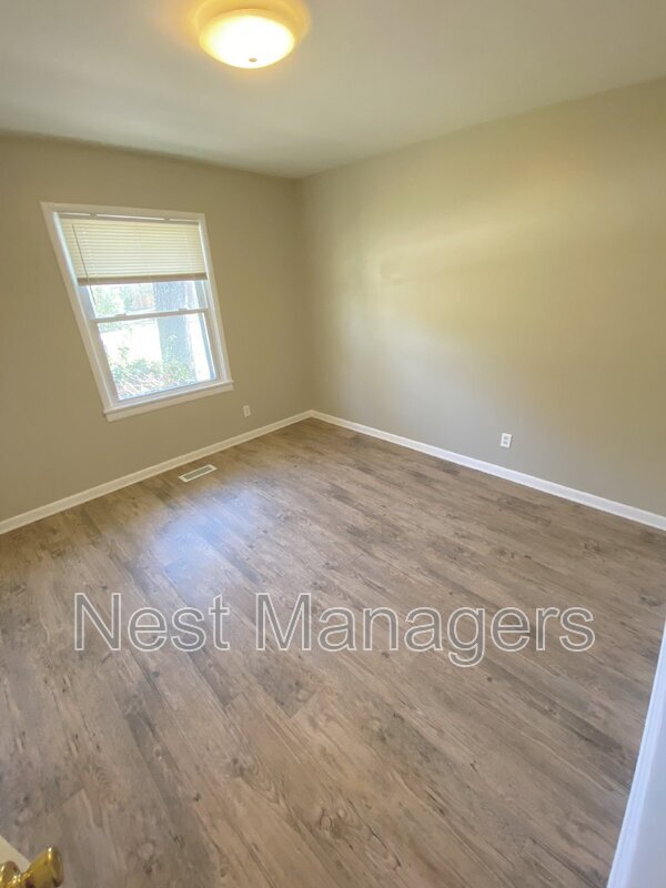 Building Photo - 3808 Hartwell Rd