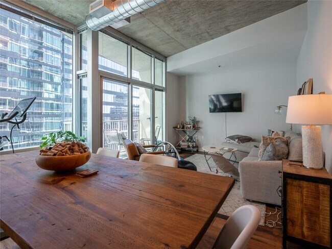 Foto del edificio - 923 Peachtree St NE