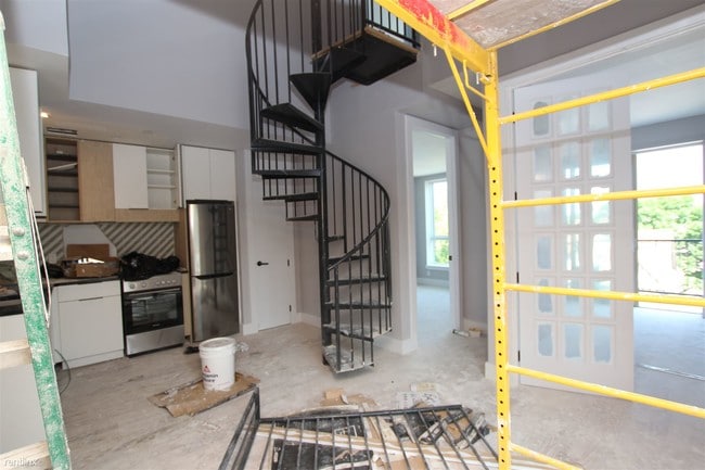 Building Photo - 4 br, 2 bath Apartment - 1605 New York Ave