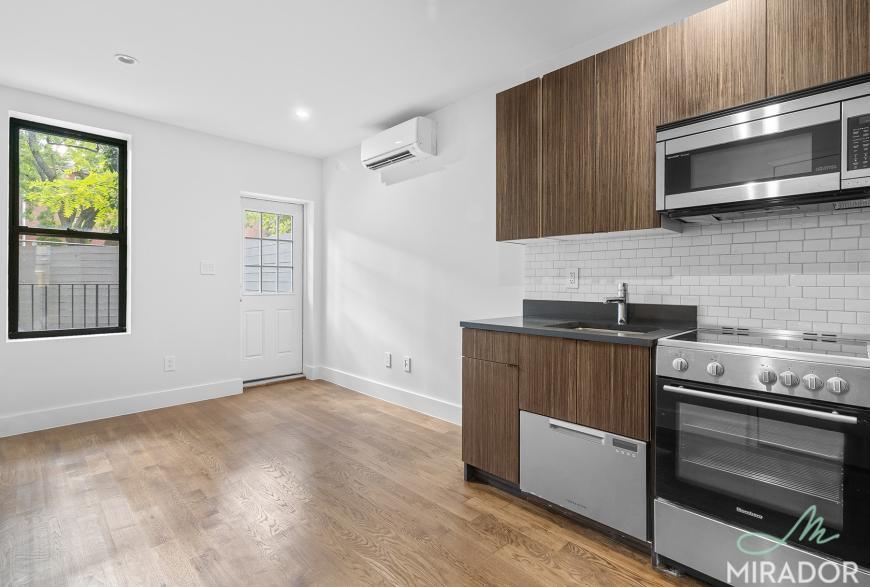 Primary Photo - 1 bedroom in New York NY 10009