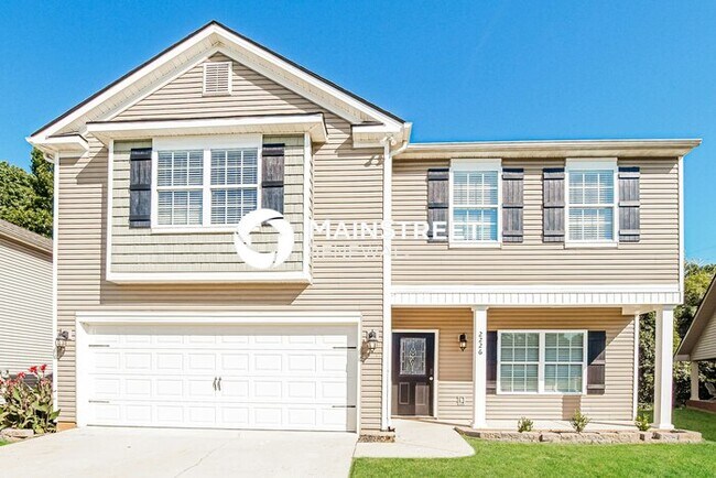 Foto del edificio - 3 Bedroom Pet-Friendly Home in KNOXVILLE, TN with Main Street Renewal