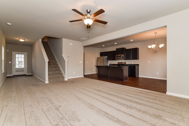 Building Photo - 83 Fern Walk
