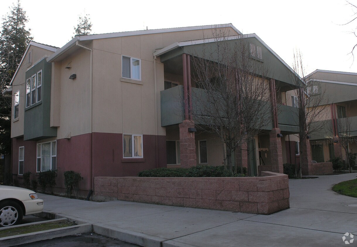Building Photo - Norwood Annex