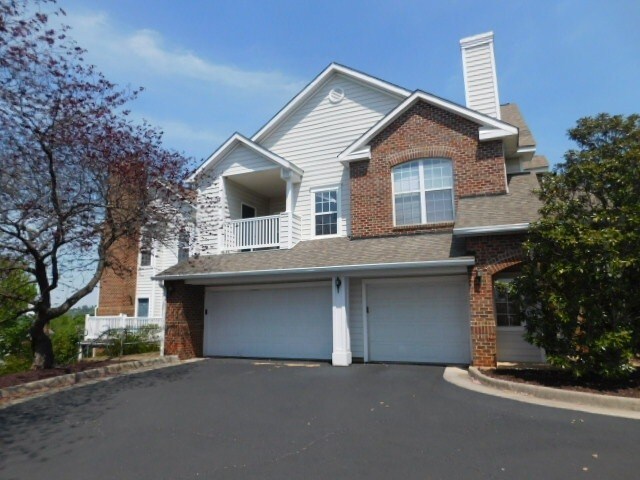 Building Photo - 810 Beverley Dr