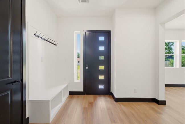 Foto del edificio - 4439 Gunter St