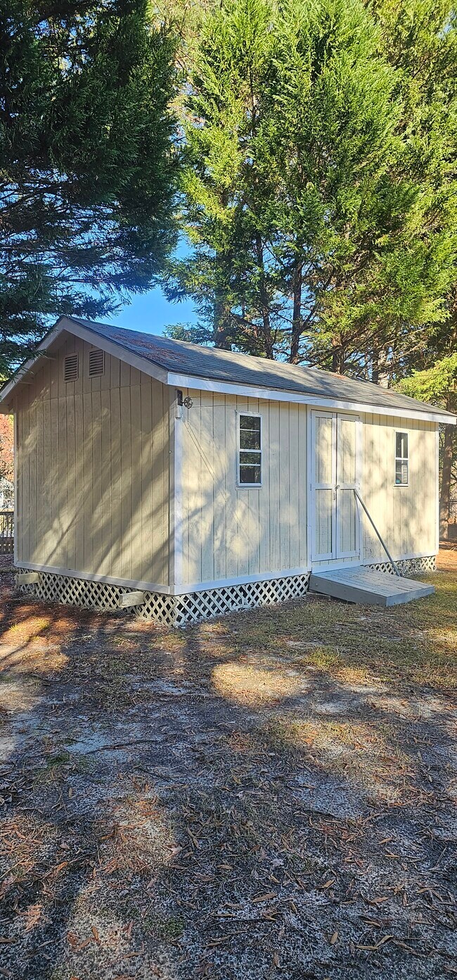 Foto del edificio - 901 Old Zebulon Rd