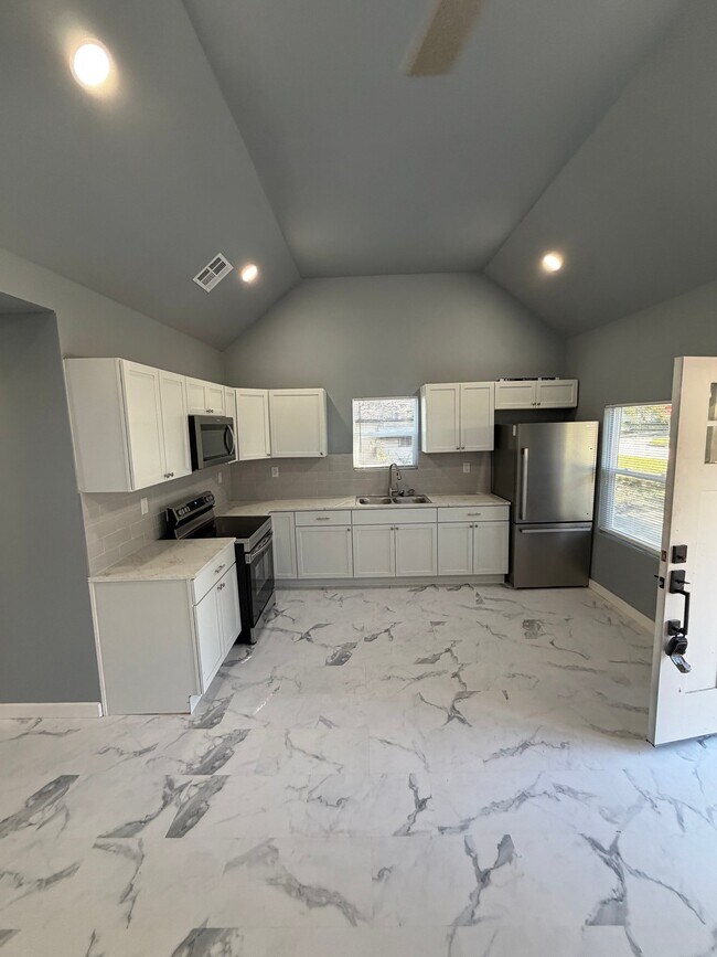 Foto del edificio - 2507 N Rockford Ave