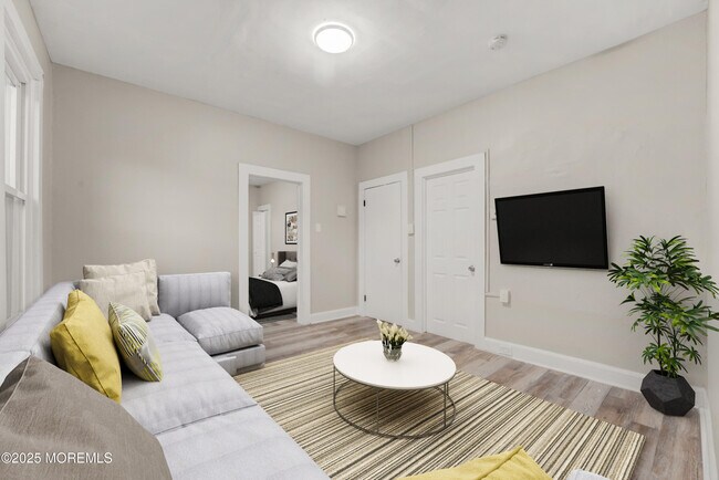 Foto del edificio - 81 Holmes St