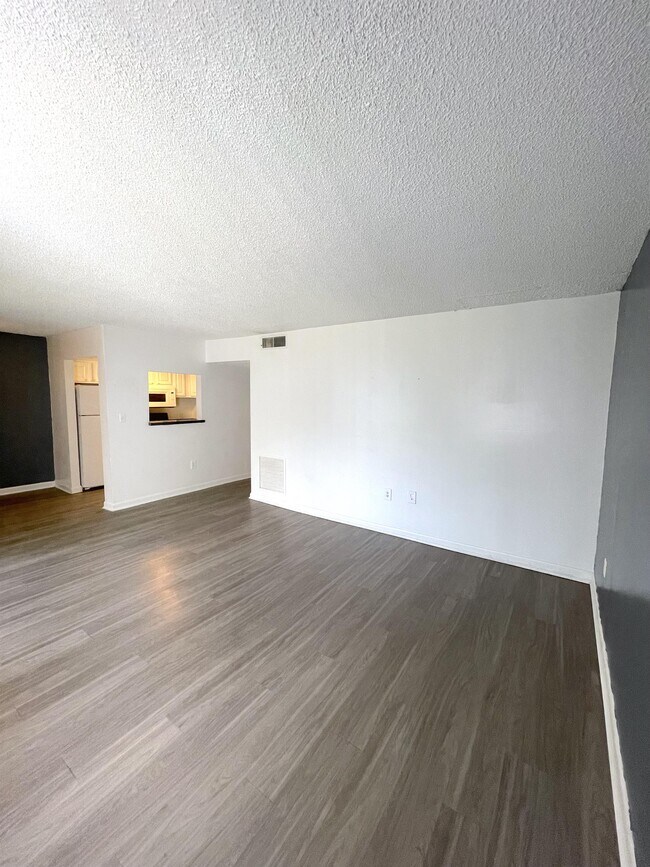 Foto del edificio - 2565 N Alafaya Trail