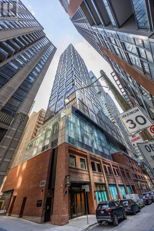 Building Photo - 15-415 Mercer St