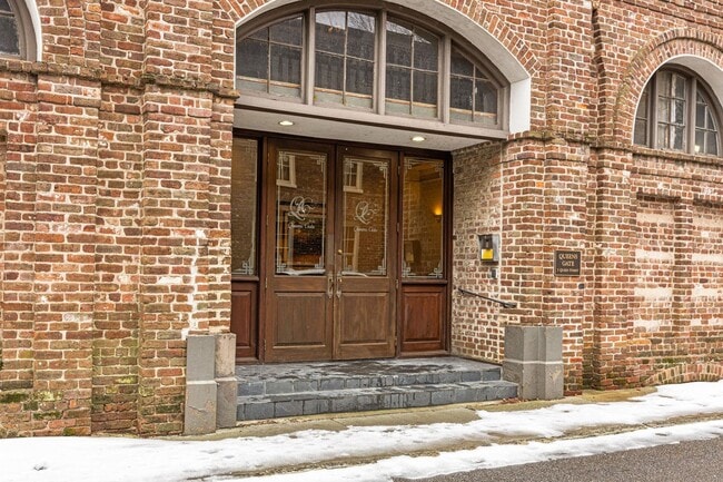 Available 9/1. Awesome 1 BR/1.5 BA Apartme... - Available 9/1. Awesome 1 BR/1.5 BA Apartme... House