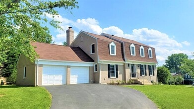 Building Photo - 8156 Buckspark Ln E