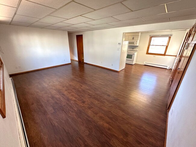 Building Photo - 2-bedroom 1 bedroom in Ellendale - Garage included!