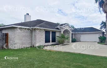 Building Photo - 15334 Guadalupe River Dr