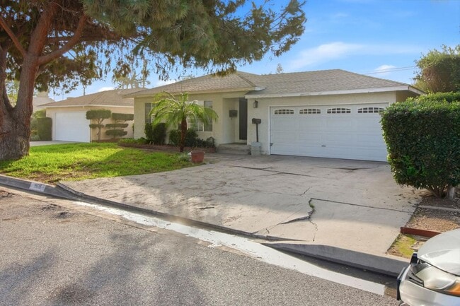 Building Photo - 15515 Harvest Ave