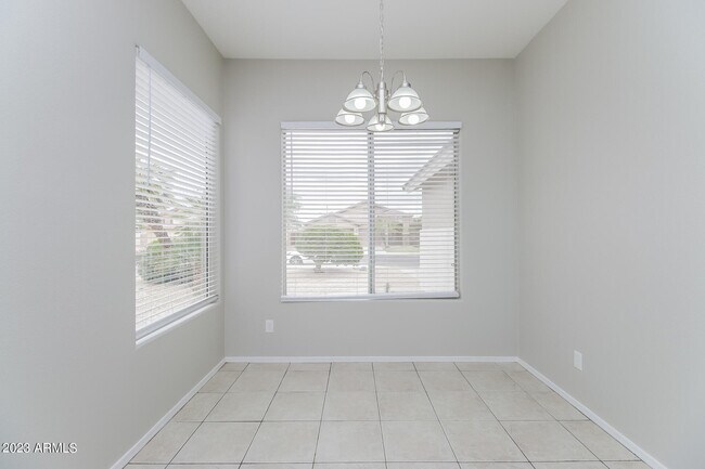 Foto del edificio - 3958 S Seton Ave