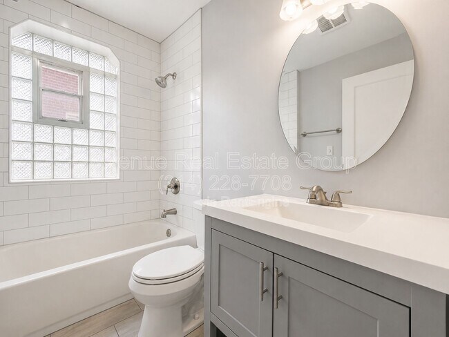 Foto del edificio - 753 Leland Ave
