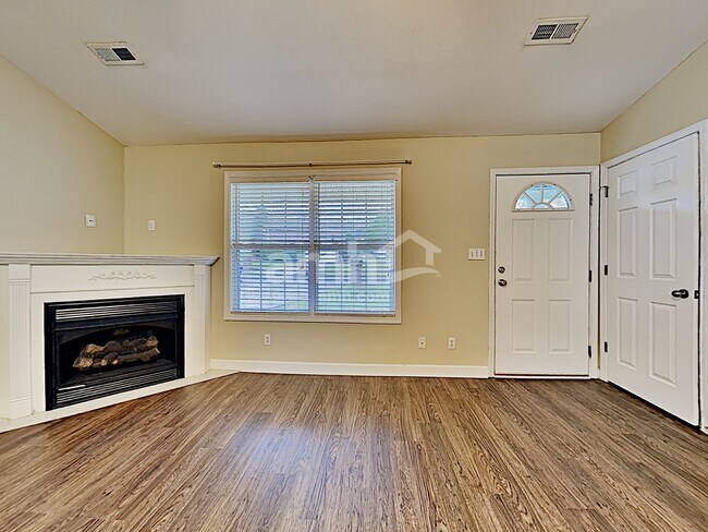 Building Photo - 7044 Pelsor Ln