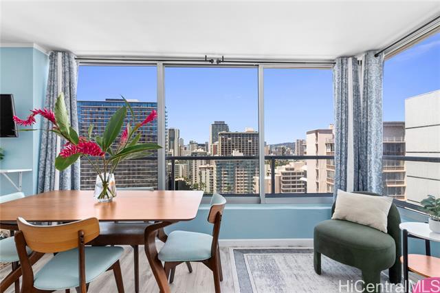 Building Photo - 2421 Tusitala St