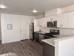 Building Photo - 1714 Columbia St