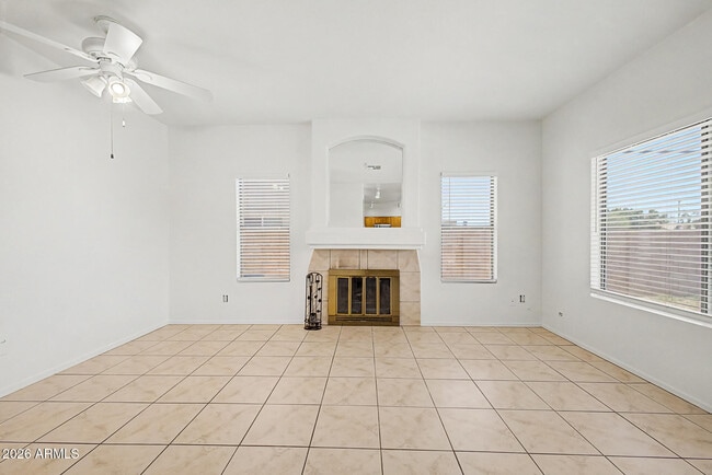 Building Photo - 6947 W Via Del Sol Dr