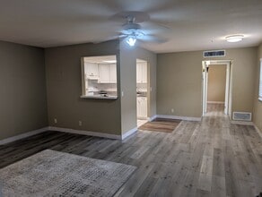 Building Photo - 198 Tuscany D