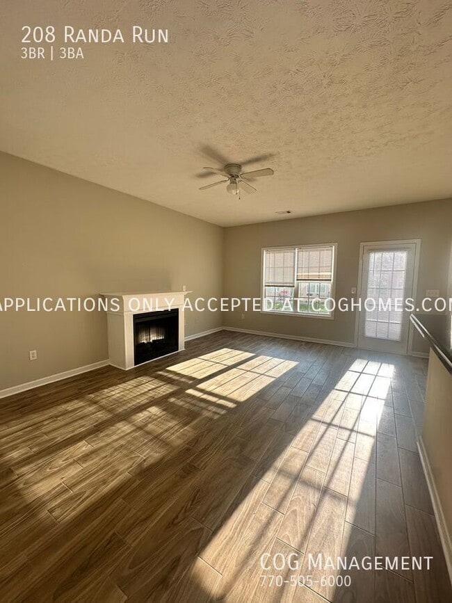 Building Photo - 208 Randa Run