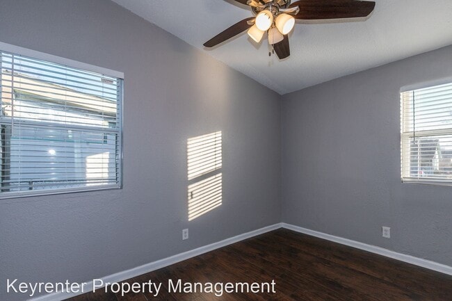 Building Photo - 4 br, 1.5 bath House - 247 E 54th St N