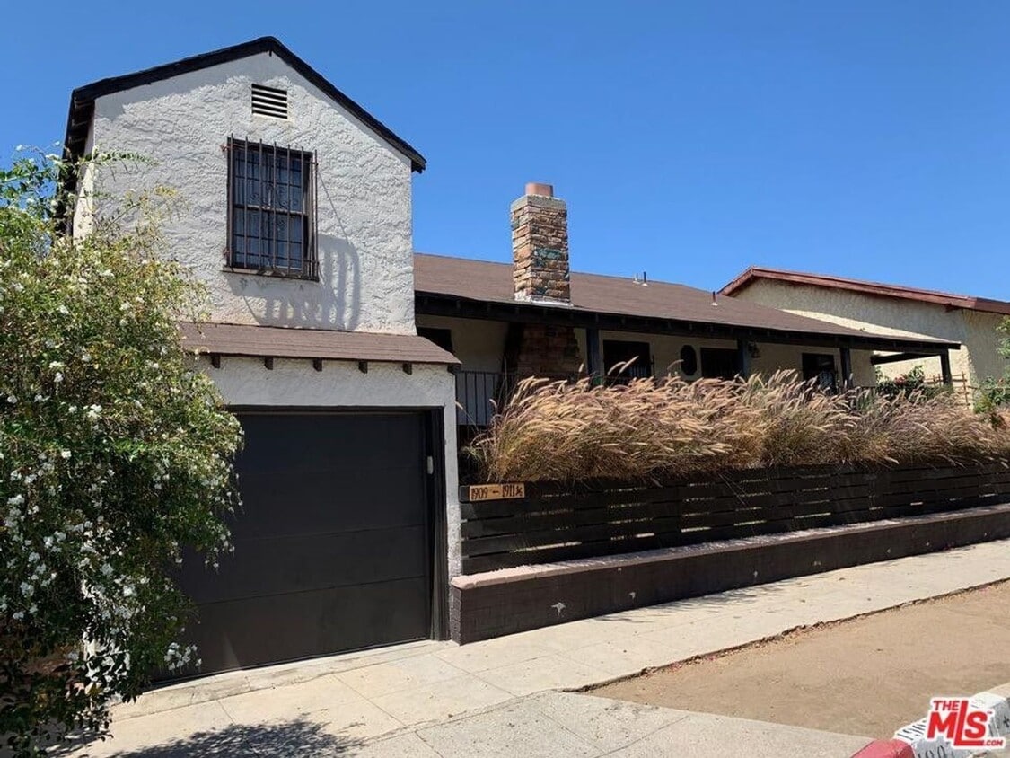 Primary Photo - Longwood Apartments...Beautiful 1 bedroom ...