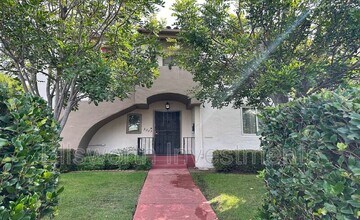 Building Photo - 3529 Park Blvd