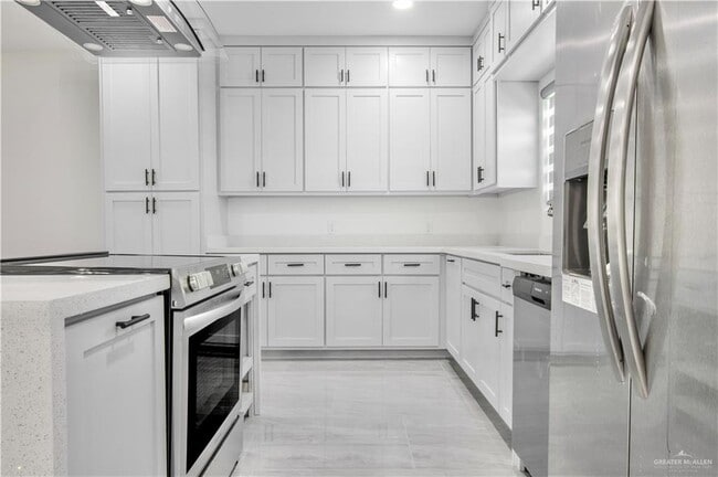 Building Photo - 23 Cassandra St