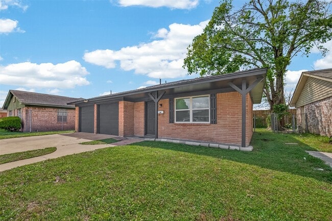 Foto del edificio - 148 W Whitney St