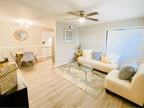 Interior Photo - Oakridge at Haymount
