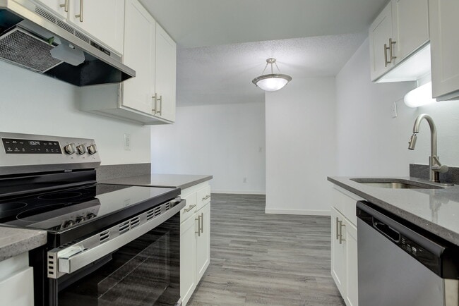 Foto del edificio - Trailpoint by Trion Living