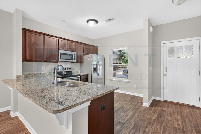 Building Photo - 107 Top Forest Drive