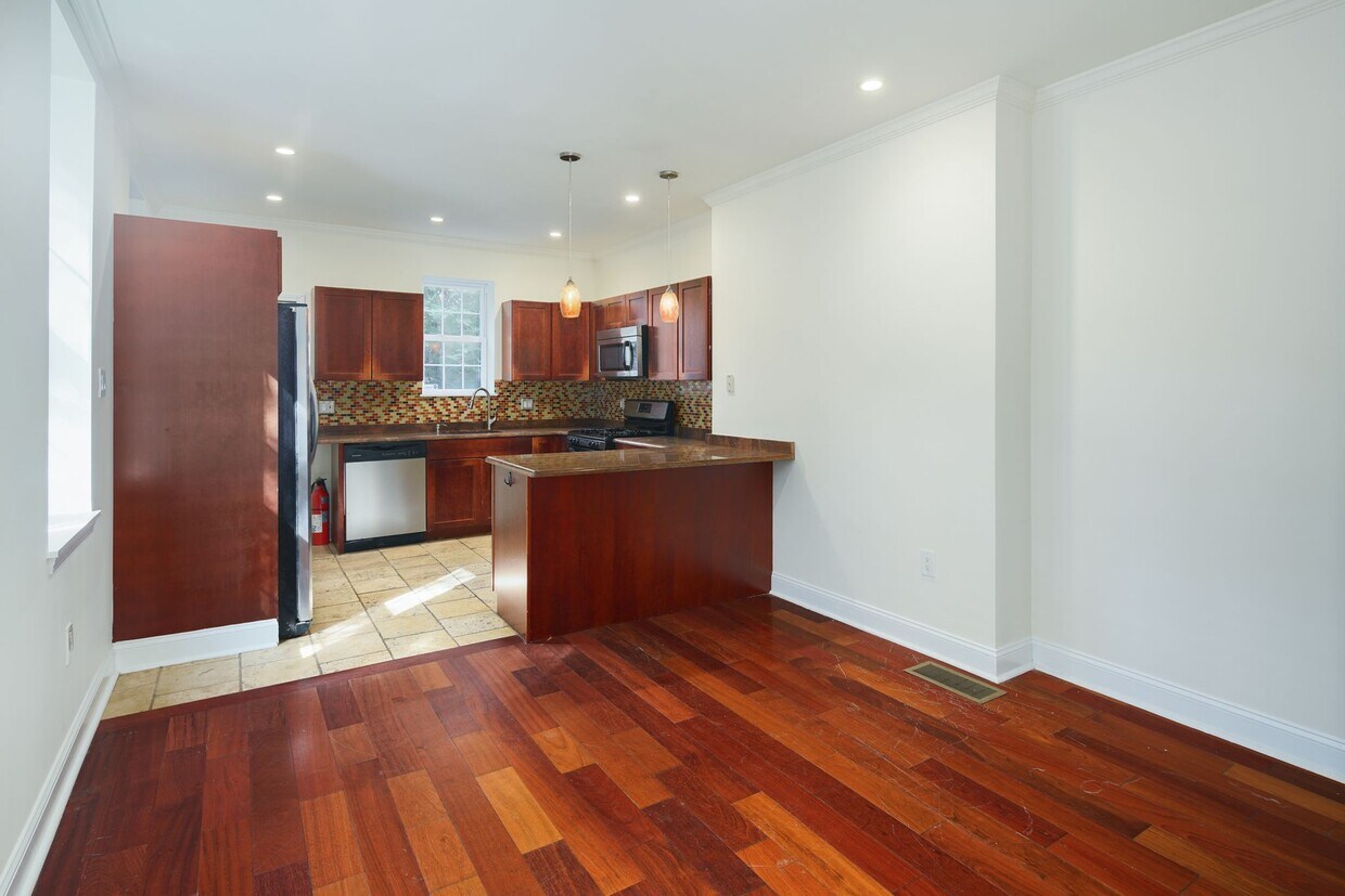 Primary Photo - 532 N 19th St