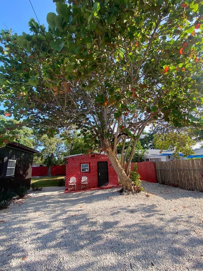 Building Photo - 60 NW 68th Terrace
