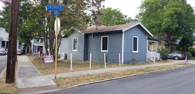 Building Photo - 143 Tremlett Ave