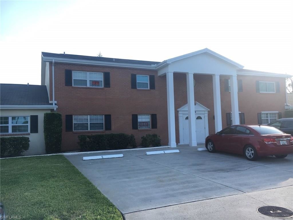 Primary Photo - 1262 Myerlee Country Club Blvd