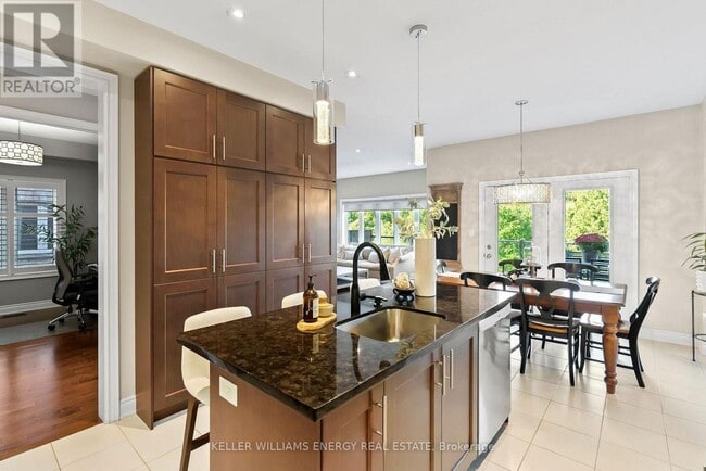 Building Photo - 34 Endeavour Ct