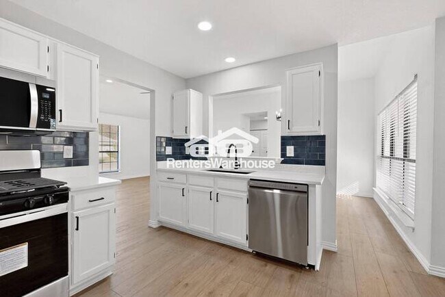 Foto del edificio - Completely Refreshed Rowlett Home - 2 Month Lease Special