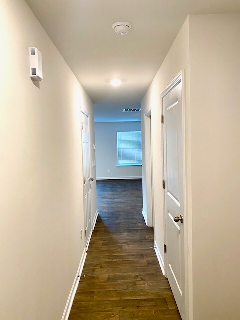 Building Photo - 1439 S Cardiff Trl