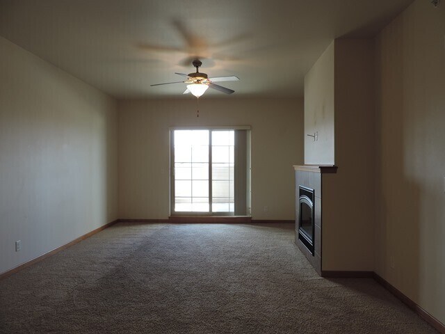 Building Photo - $1,550 | 3 Bedroom, 2 Bathroom Condo | Pet...