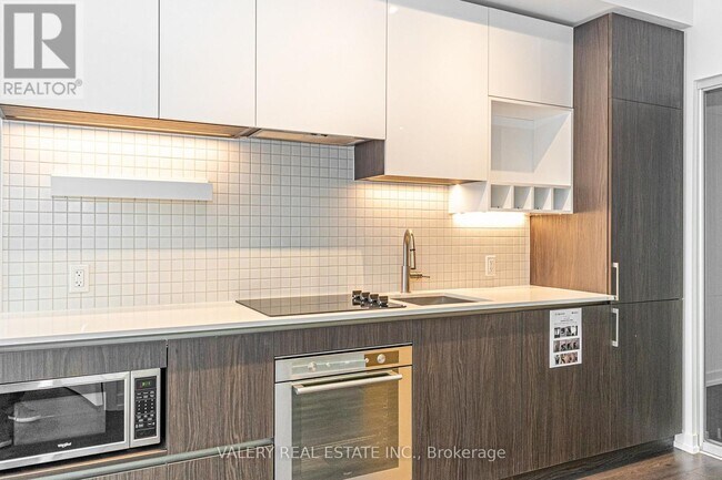 Photo du bâtiment - 5 Buttermill Ave.