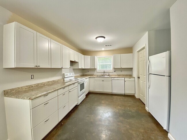 Building Photo - 1140 Lot 2 Cir