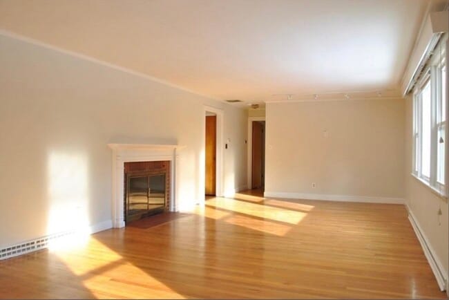 Foto del edificio - 21 Hillside Rd